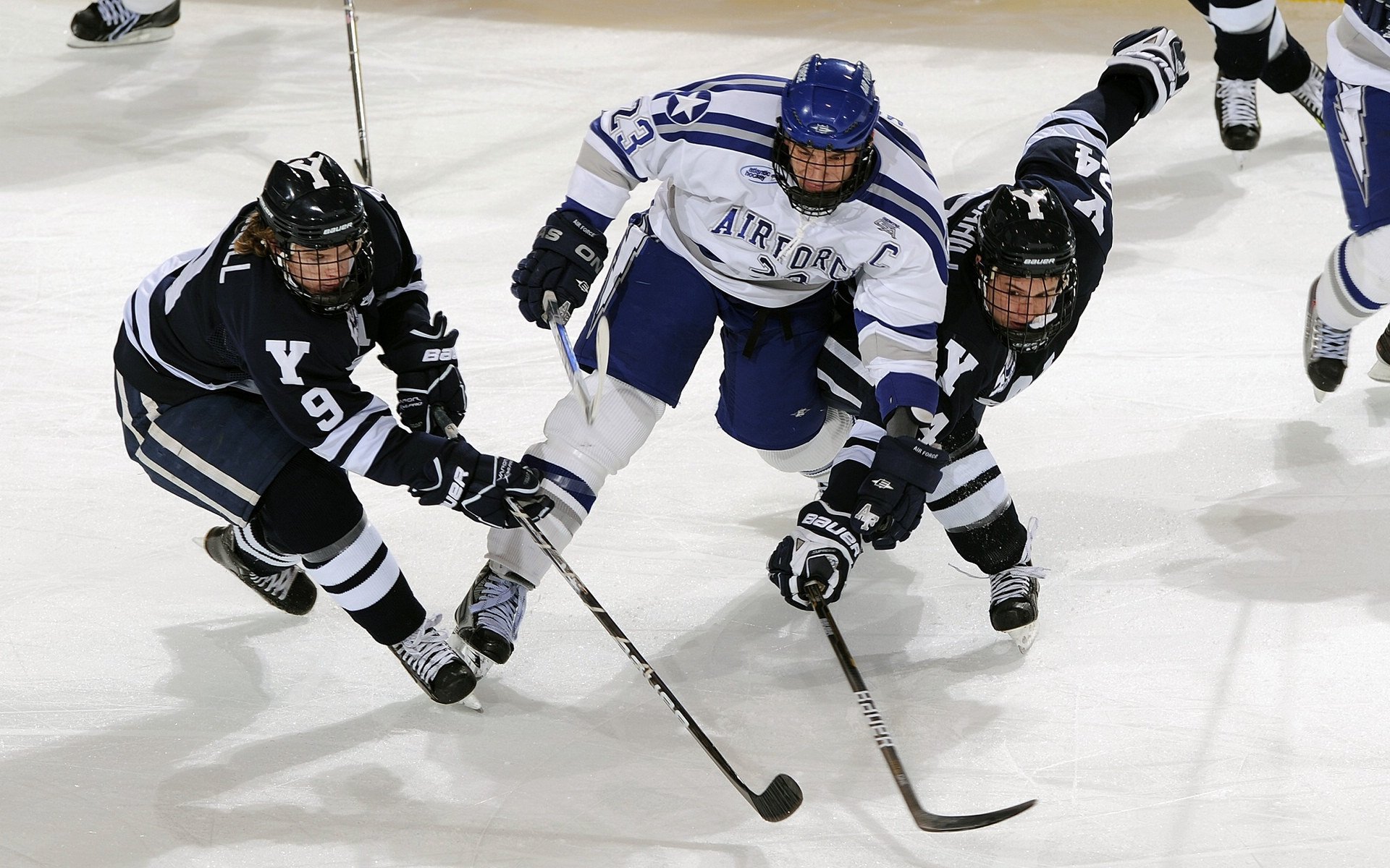 _新技术助力裁判：视频回放和自动判罚上线_，裁判助手app下载